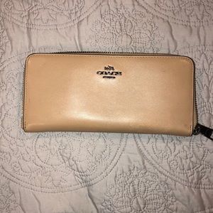 Nude COACH wallet